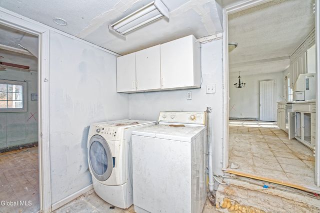 13 Winslow Drive, Colonie, NY 12309