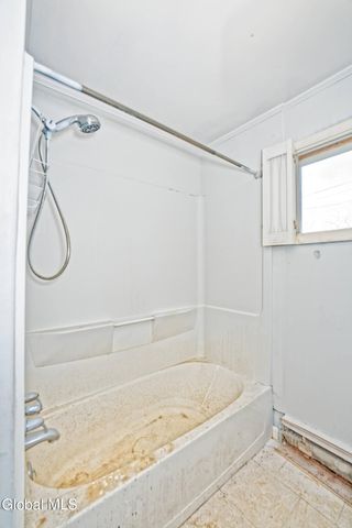 13 Winslow Drive, Colonie, NY 12309