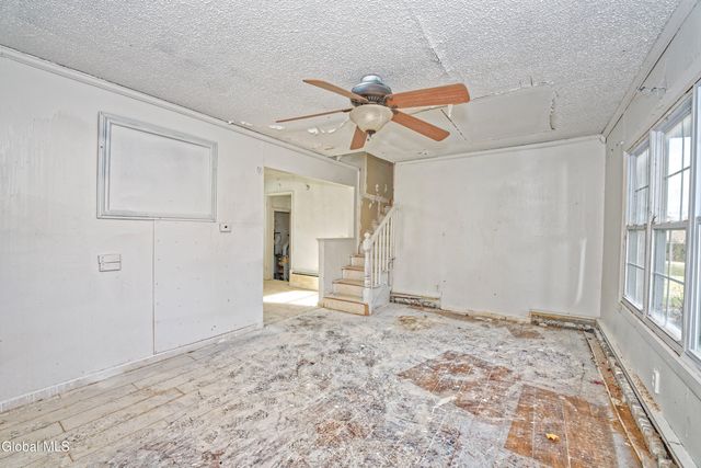 13 Winslow Drive, Colonie, NY 12309