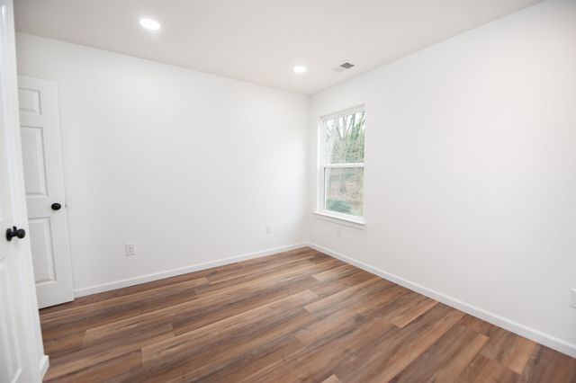 631 S Center Street, Spartanburg, SC 29301