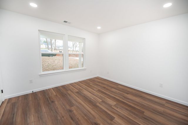 631 S Center Street, Spartanburg, SC 29301