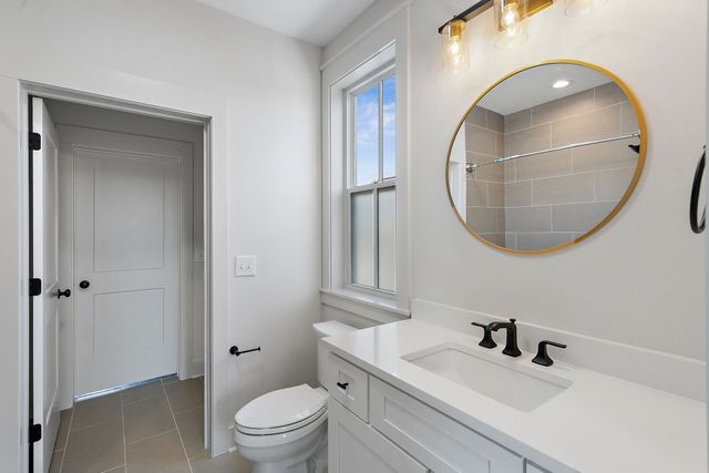 1510 E Stewarts Ln, Nashville, TN 37218