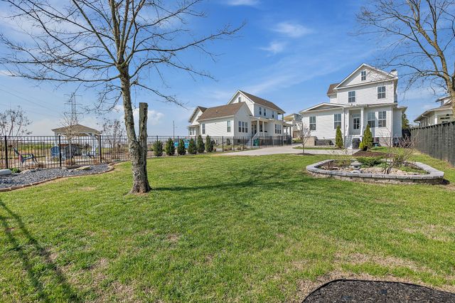 1510 E Stewarts Ln, Nashville, TN 37218