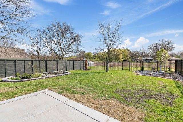 1510 E Stewarts Ln, Nashville, TN 37218