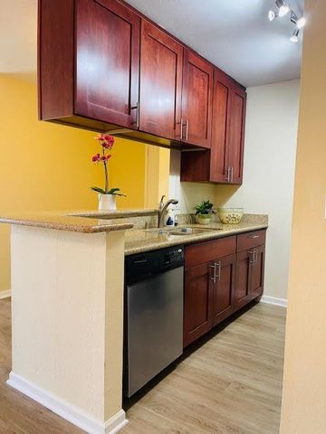 397 Imperial Way 329, Daly City, CA 94015