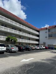 3521 Inverrary Dr J109, Lauderhill, FL 33319