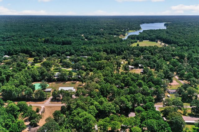 21051 Country Pines Road, Magnolia, TX 77355