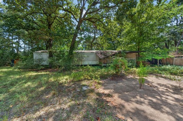 21051 Country Pines Road, Magnolia, TX 77355