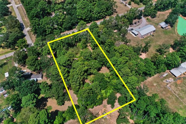 21051 Country Pines Road, Magnolia, TX 77355