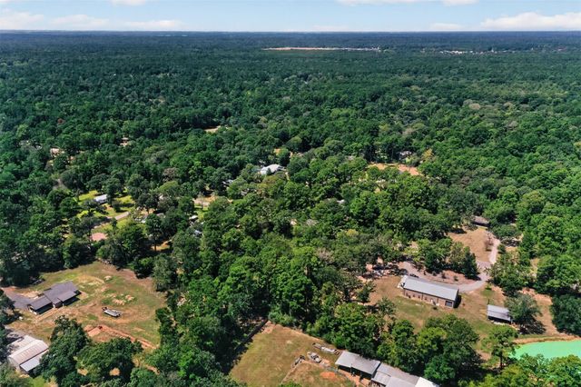 21051 Country Pines Road, Magnolia, TX 77355