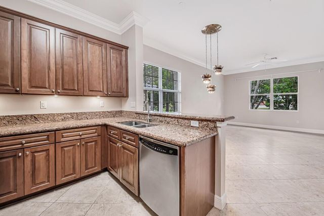 9778 BOWLINE Drive 201, West Palm Beach, FL 33411