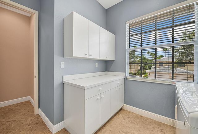 9778 BOWLINE Drive 201, West Palm Beach, FL 33411