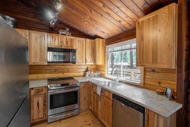 357 Wawasee Ave, Tahoe Vista, CA 96148