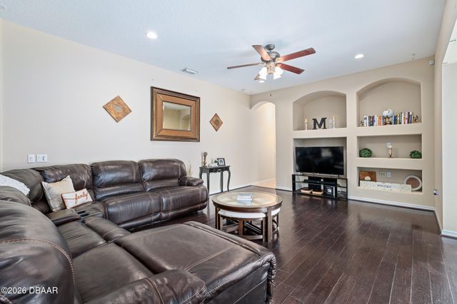1059 Natural Oaks Drive, Orange City, FL 32763