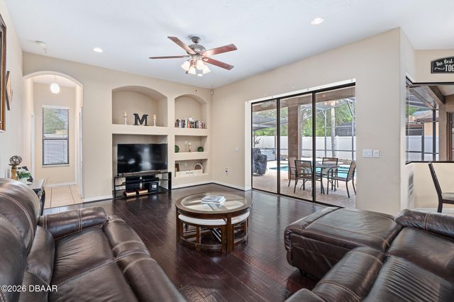 1059 Natural Oaks Drive, Orange City, FL 32763