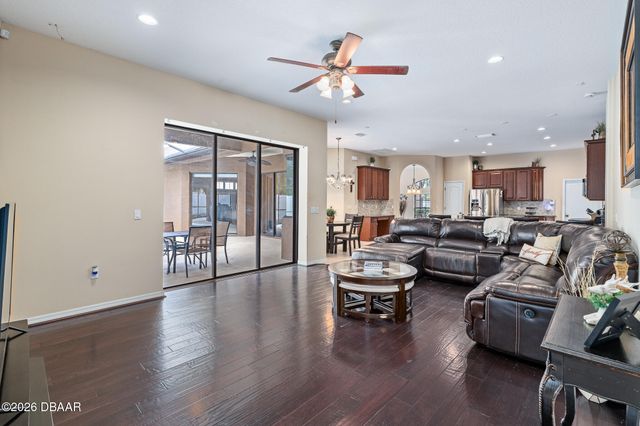 1059 Natural Oaks Drive, Orange City, FL 32763