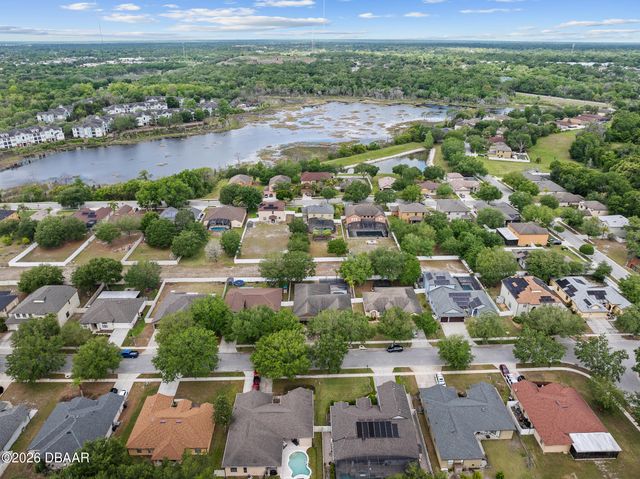1059 Natural Oaks Drive, Orange City, FL 32763