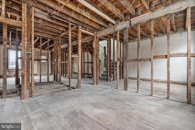 109 E 33RD ST, Baltimore, MD 21218