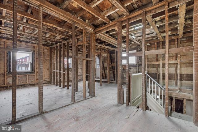 109 E 33RD ST, Baltimore, MD 21218