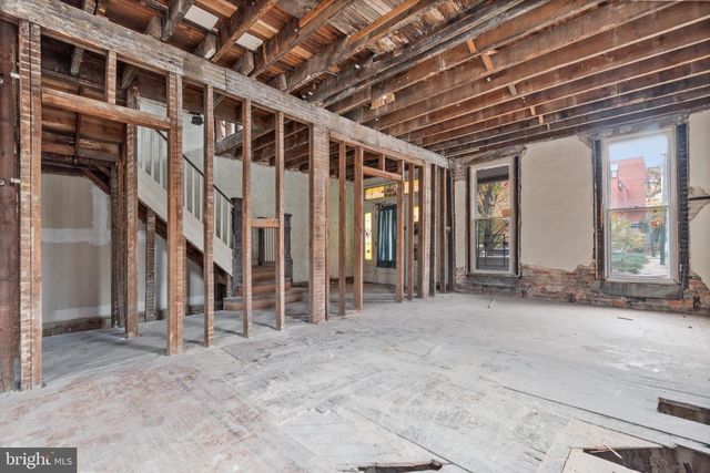 109 E 33RD ST, Baltimore, MD 21218