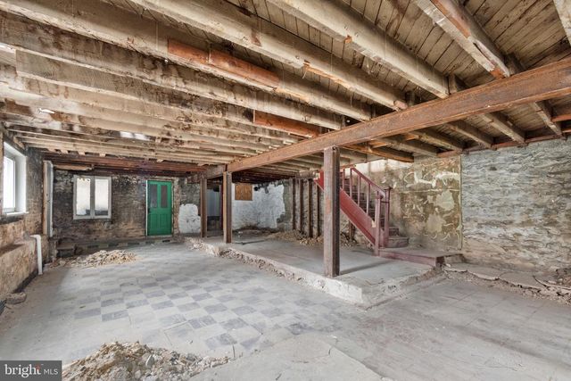 109 E 33RD ST, Baltimore, MD 21218