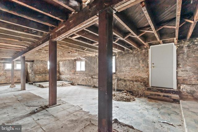 109 E 33RD ST, Baltimore, MD 21218