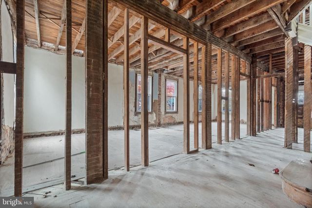 109 E 33RD ST, Baltimore, MD 21218