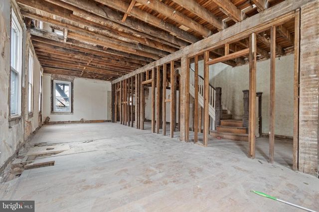 109 E 33RD ST, Baltimore, MD 21218