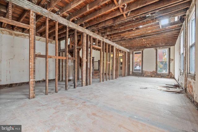 109 E 33RD ST, Baltimore, MD 21218