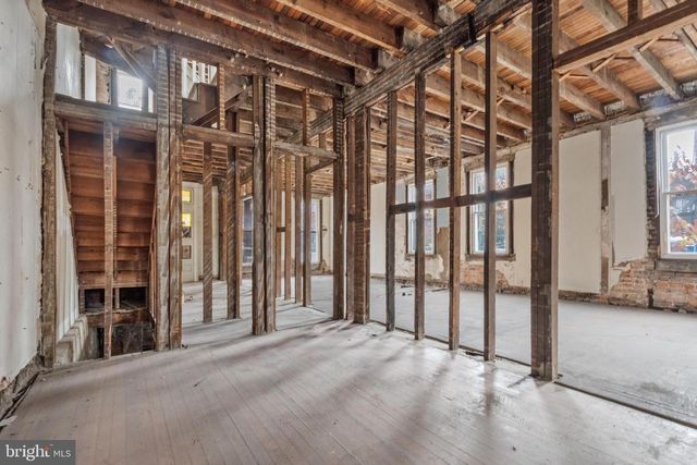 109 E 33RD ST, Baltimore, MD 21218