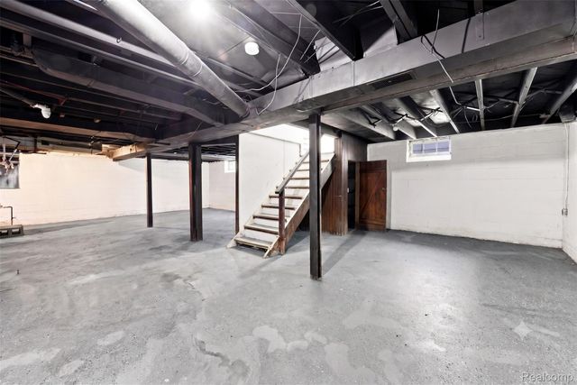9733 Somerset Avenue, Detroit, MI 48224