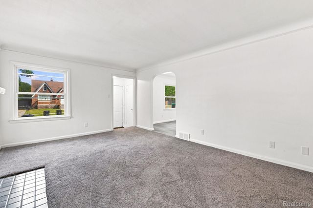 9733 Somerset Avenue, Detroit, MI 48224