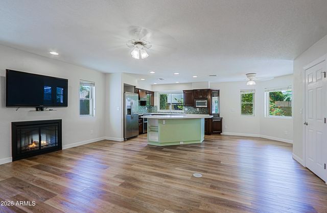 715 W STERLING Place, Chandler, AZ 85225