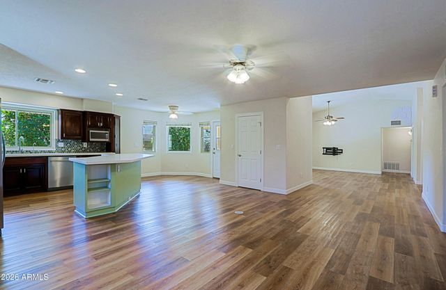 715 W STERLING Place, Chandler, AZ 85225