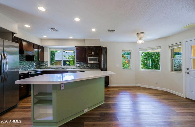 715 W STERLING Place, Chandler, AZ 85225