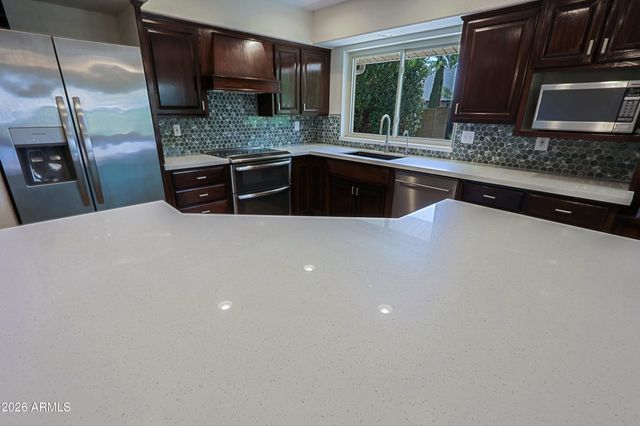 715 W STERLING Place, Chandler, AZ 85225