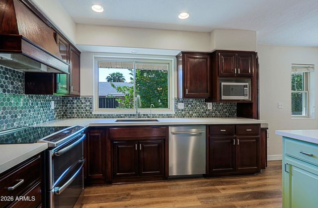 715 W STERLING Place, Chandler, AZ 85225