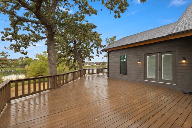 313 Pimlico Drive, Hickory Creek, TX 75065