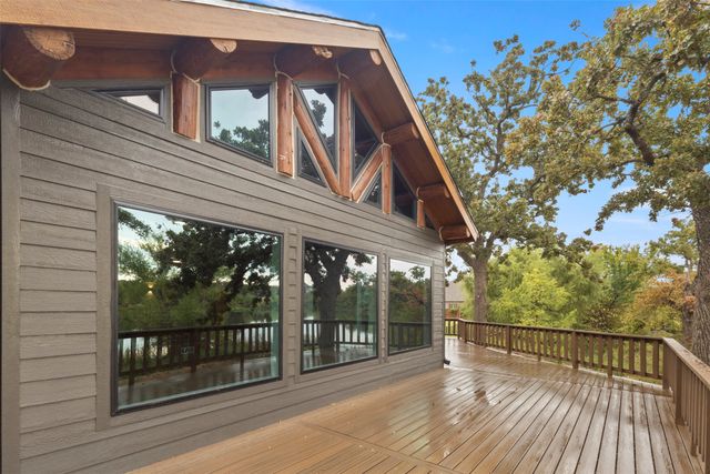 313 Pimlico Drive, Hickory Creek, TX 75065