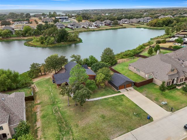 313 Pimlico Drive, Hickory Creek, TX 75065