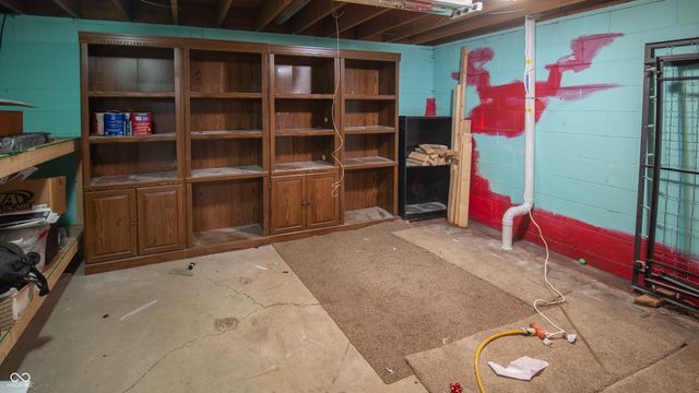 5855 Andover Road, Indianapolis, IN 46220