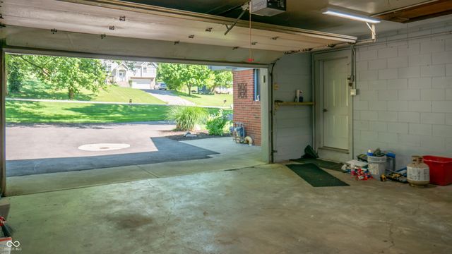 5855 Andover Road, Indianapolis, IN 46220