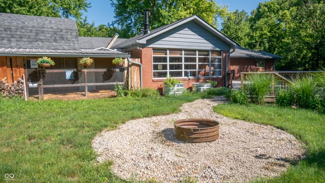 5855 Andover Road, Indianapolis, IN 46220