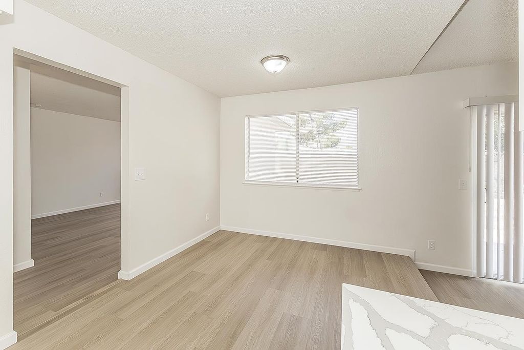 Image 12 of property listing at 2652 Purdue, Clovis, CA 93611