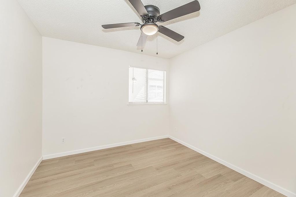 Image 24 of property listing at 2652 Purdue, Clovis, CA 93611