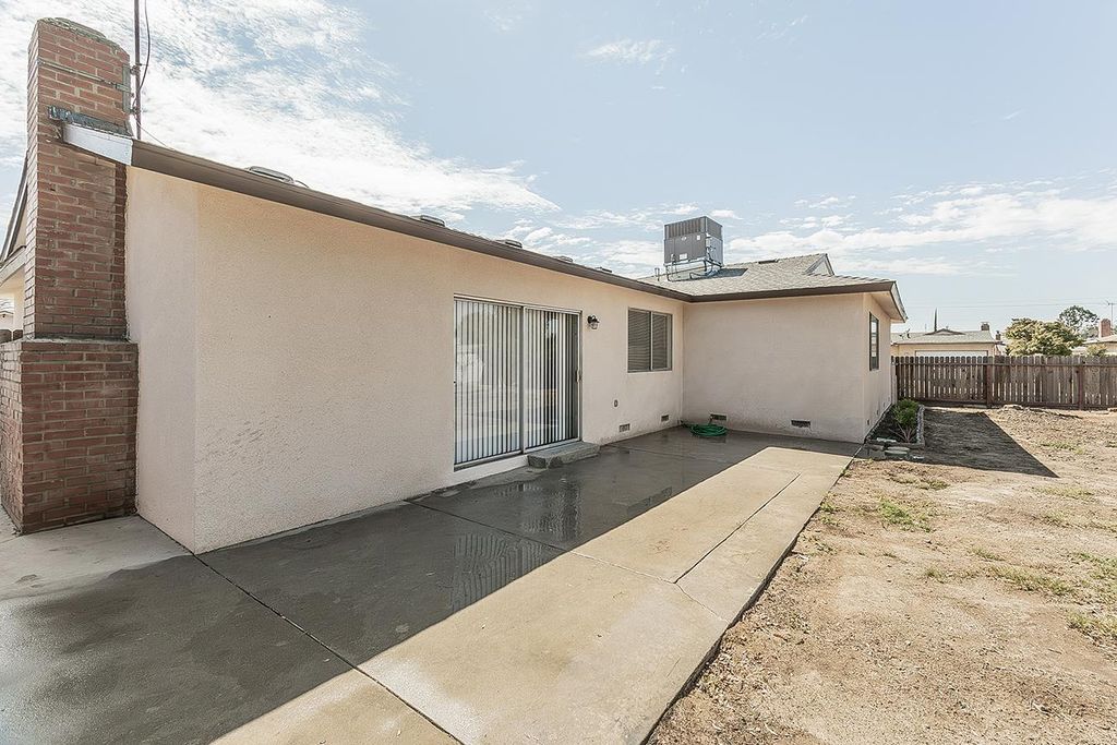 Image 34 of property listing at 2652 Purdue, Clovis, CA 93611