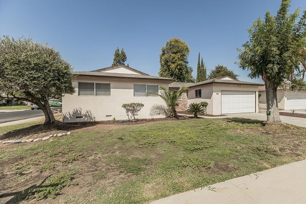Image 41 of property listing at 2652 Purdue, Clovis, CA 93611