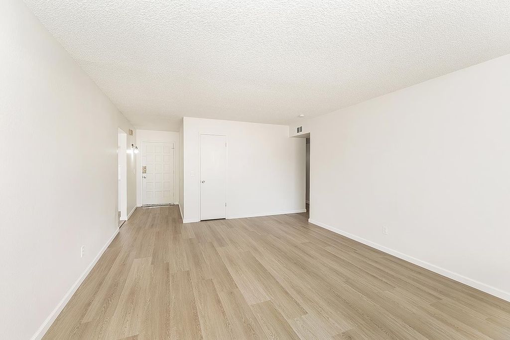 Image 6 of property listing at 2652 Purdue, Clovis, CA 93611