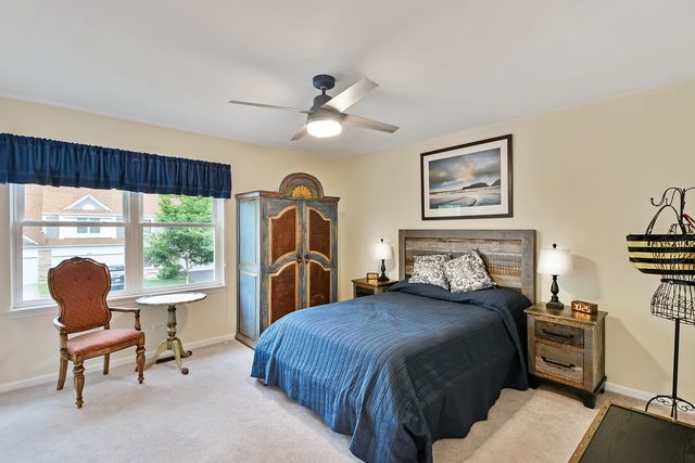 627 N Charter Hall Drive, Palatine, IL 60067