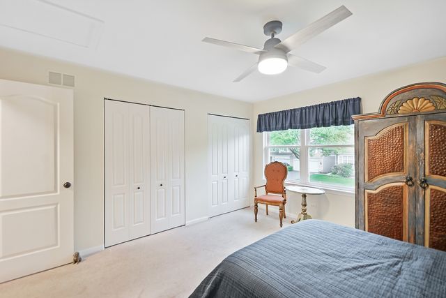 627 N Charter Hall Drive, Palatine, IL 60067